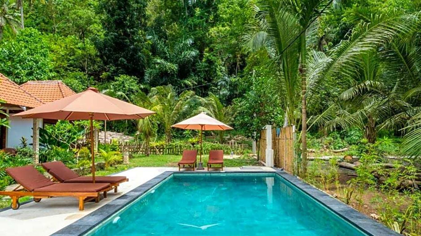 Crystal Bay Bungalows