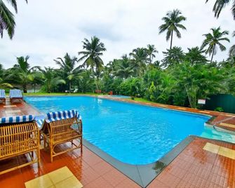 Sree Gokulam Nalanda Resorts - Neeleshwar - Pool