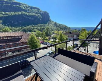 Stryn House Hotel - New Management - Stryn - Balcón