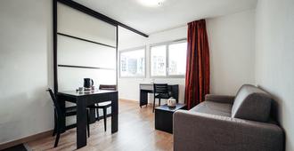Appart'city Confort Nantes Ouest Saint Herblain - Saint-Herblain - Living room