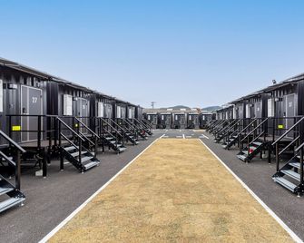 Hotel R9 The Yard Karatsu - Karatsu