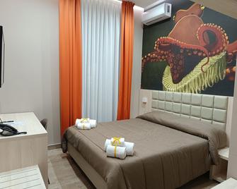 Schilizzi Hotel - Neapel - Schlafzimmer