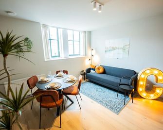 Contemporary Stylish 3bdr Apartment Pka - Rotterdam - Dining room