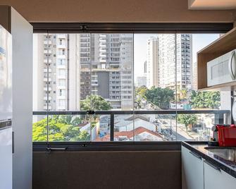 Apto com otima area comum perto do Allianz Parque e a passos da PUC - Share Perdizes - São Paulo - Varanda