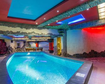 Green Palace Hotel - Jerevan - Uima-allas