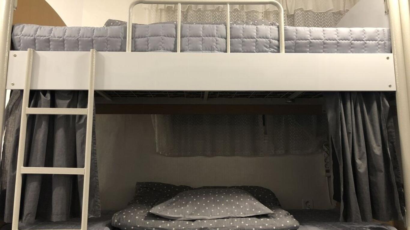 Jun Guesthouse