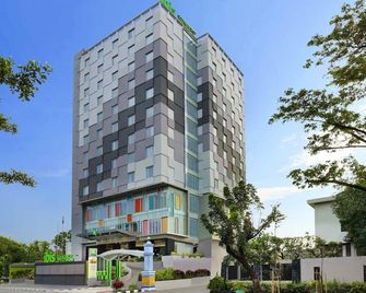 ibis Styles Makassar Sam Ratulangi - Ujung Pandang - Bâtiment