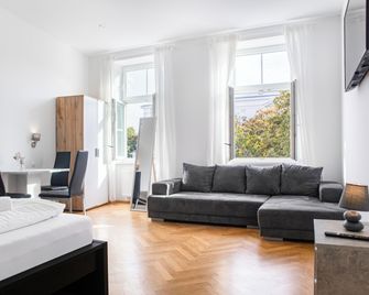 Perfect 7br Stay Near Hauptbahnhof - Wien - Wohnzimmer