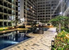 Shore 2 Residences 1 Bedroom w/ Wifi and Smart TV! - Pasay - Pool