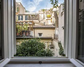 Spagna Ave - Roma - Balkon