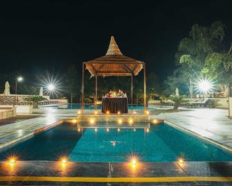 Abhyaran Resort & Spa Ranthambore - Sawāi Mādhopur - Pool