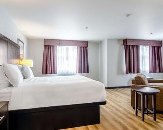 Red Lion Inn & Suites Des Moines - Des Moines - Schlafzimmer