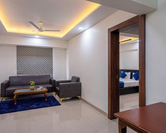 Staybird - Silver Oak, An Apartment Hotel, Kharadi - Pune