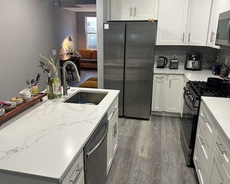 Cozy 3br/2.5ba Pittsburgh Home Near Cmu, Pitt & Upmc - Pittsburgh - Cuisine
