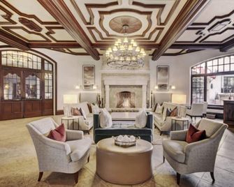 Luxury Ski-In, Ski-Out 1 Bedroom Residence In Lionshead Village At Vail Square - Vail - Lounge