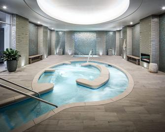 لودج كوهلر - غرين باي - حوض السباحة