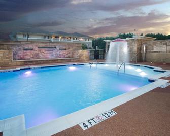 SpringHill Suites by Marriott Fayetteville Fort Liberty - Fayetteville - Piscina