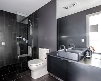Change Overnight - Launceston - Bathroom