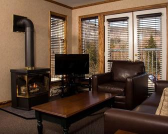 Marble Villa at Marble Mountain Resort - Корнер-Брук - Вітальня