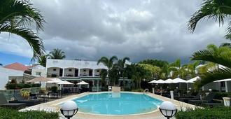 Panglao Regents Park Resort - Panglao - Pool