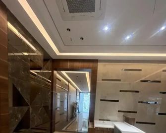Hsquare Service Apartment Goregaon - Mumbaj - Lobby