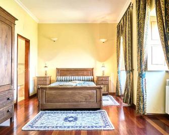 6 Bedrooms Villa With Private Pool, Terrace and Wifi at Mogadouro - Celorico da Beira - Schlafzimmer