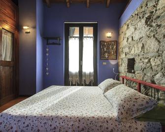 B&B Melizio - San Maurizio d'Opaglio - Schlafzimmer
