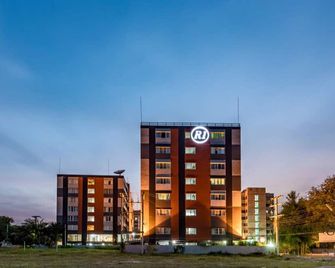 R1 Nimman Hotel Chiangmai - Chiang Mai - Building