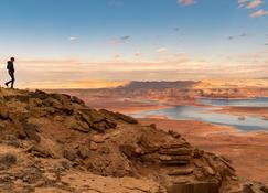 Getaway- Lake Powell, Horseshoe Bend, Antelope Canyon - Page - Beach