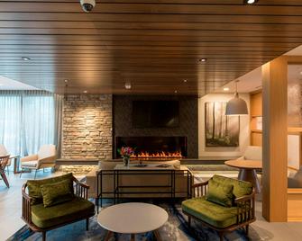 Fairfield Inn & Suites by Marriott Philadelphia Valley Forge/Great Valley - Berwyn - Вітальня