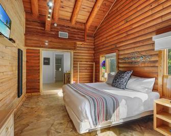 Wlcrs - Unit 4 -Walk To Market Days - Resort Pool! - Wimberley - Schlafzimmer