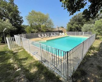Magnificent Provençal House 'Mas' - Lush Greenery - Mondragon - Zwembad