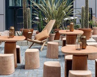 Bermonds Locke - London - Patio