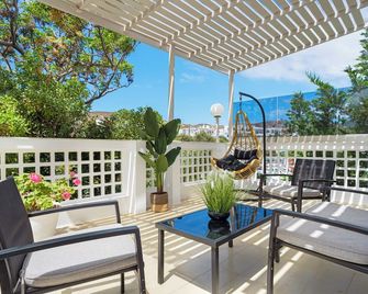 Semiramis Guesthouse - Adamantas - Parveke