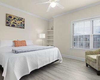Park Avenue 214 - Foley - Bedroom