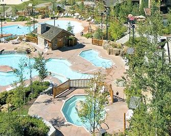 Top Floor In Panorama Resort | True Ski In/Out | Indoor Access To Pool & Hottubs - Panorama - Pool
