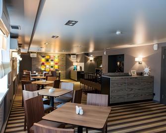 โรงแรมอาร์บัต - เชเลียบินสค์ - ร้านอาหาร