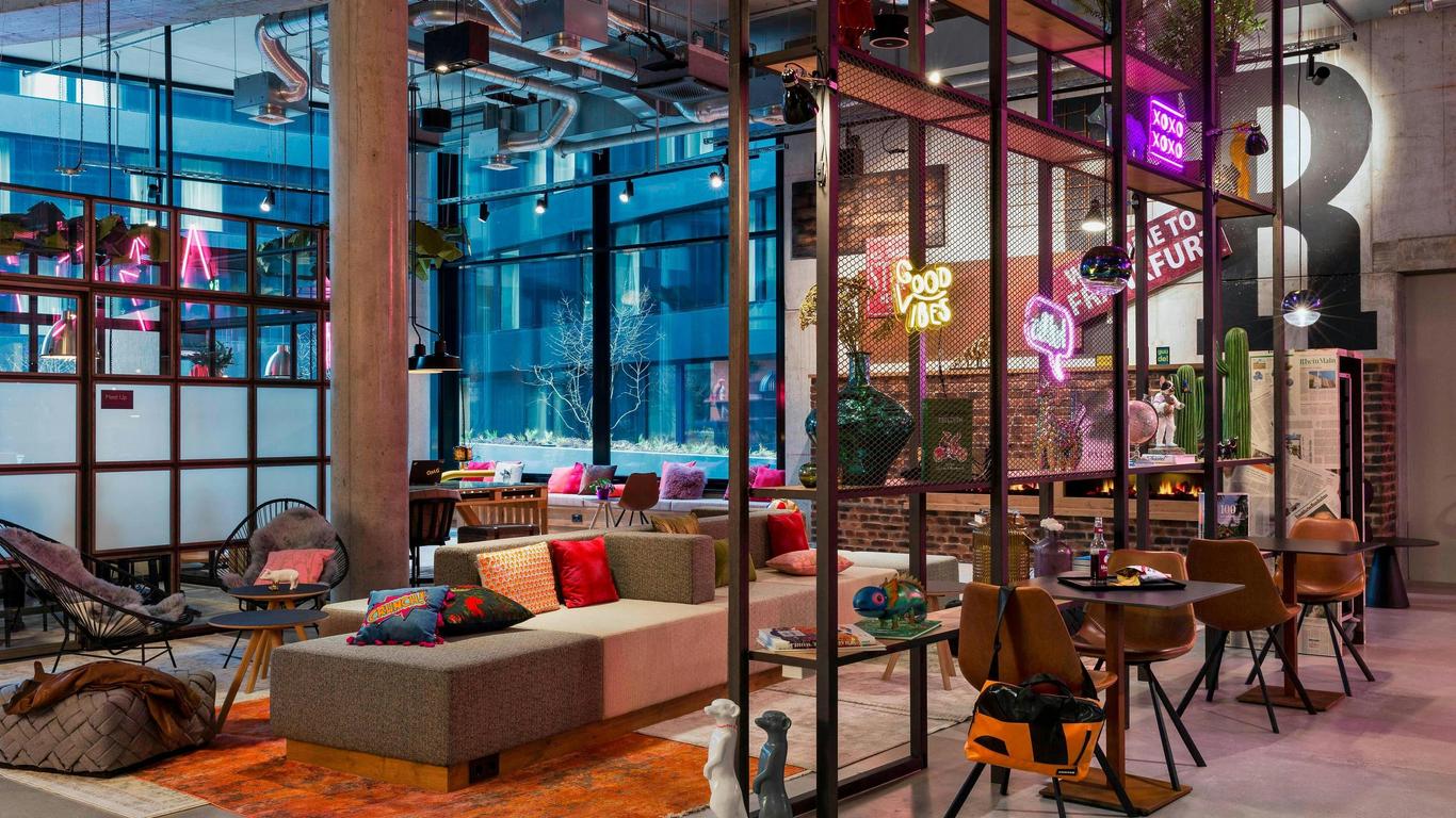 Moxy Frankfurt City Center