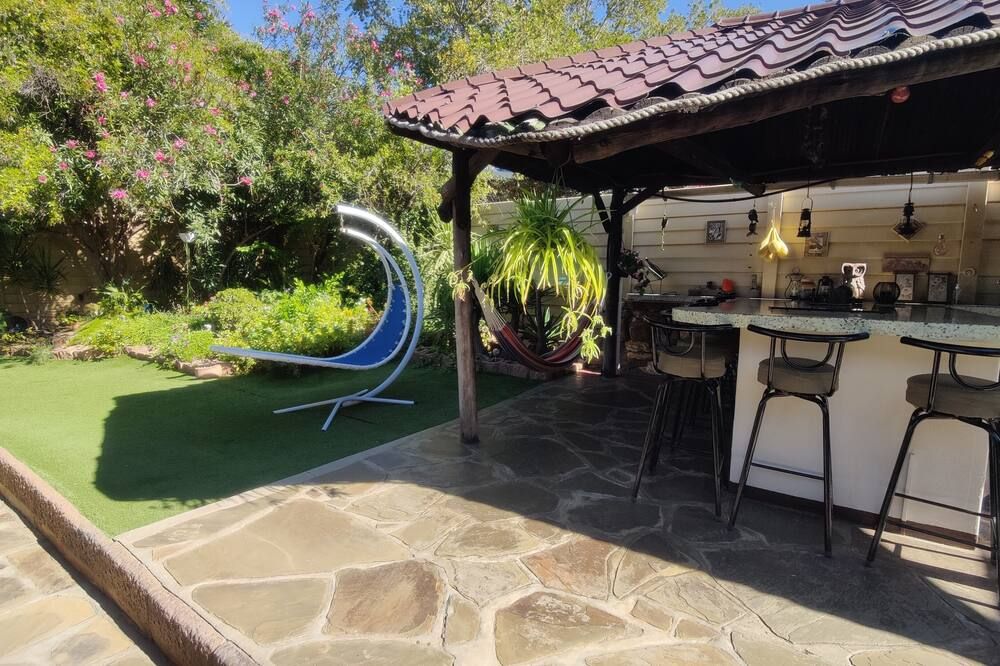 Maison Ambre Guesthouse - ווינדהוק - פטיו