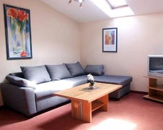 Kur-Camping & Appartementhaus Erlengrund - Bad Gastein - Obývací pokoj