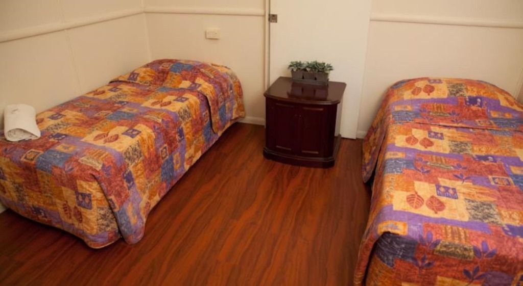 Strand Motel - טאונסוויל - חדר שינה