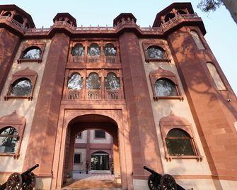 The Fort - Morādābād - Edificio