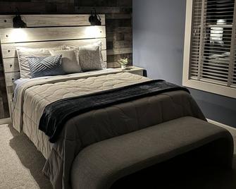 Beautiful Waukesha Home - Waukesha - Bedroom