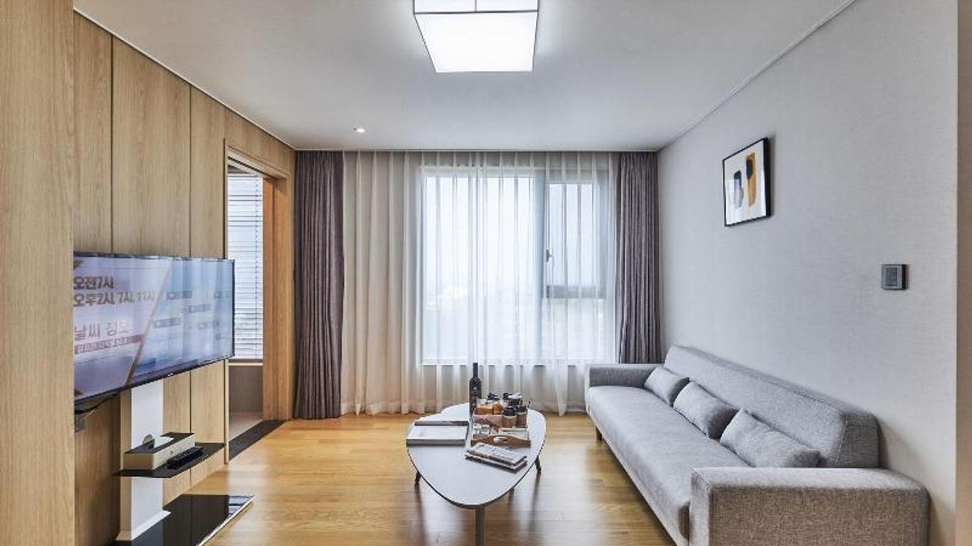 تشاسون هوتل ذا سمايل