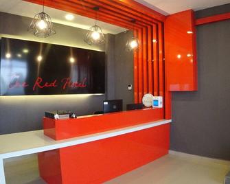 The Red Hotel - Jenjarom - Front desk