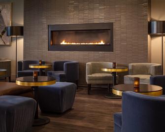 Sheraton Commander Hotel - Cambridge - Lounge