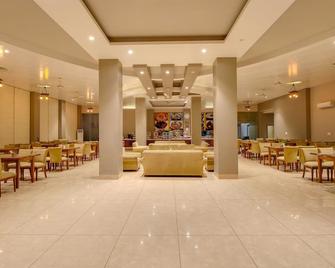 Maulik Mansion Resort - Garjia - Restaurante
