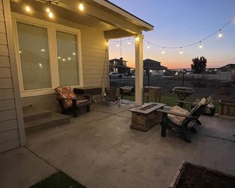 New, 3 Bedroom Home Centrally Located in Moses Lake with Room for all Your Toys! - Moses Lake - Patio