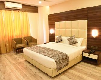 Moments - Lucknow - Habitación