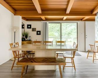 Serene Retreat By Seatacairport 8br+5bth - Des Moines - Dining room
